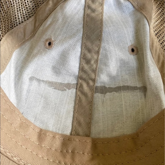 Women’s Gray/ Beige “Ain’t No Hood Like Motherhood” Trucker Hat - Picture 8 of 8